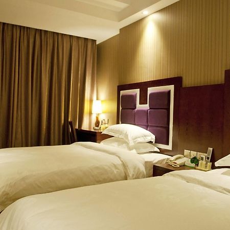 Yuwei Business Hotel Guilin Bagian luar foto